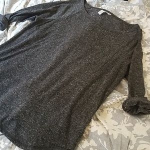 3/4 sleeve black marbled shirt